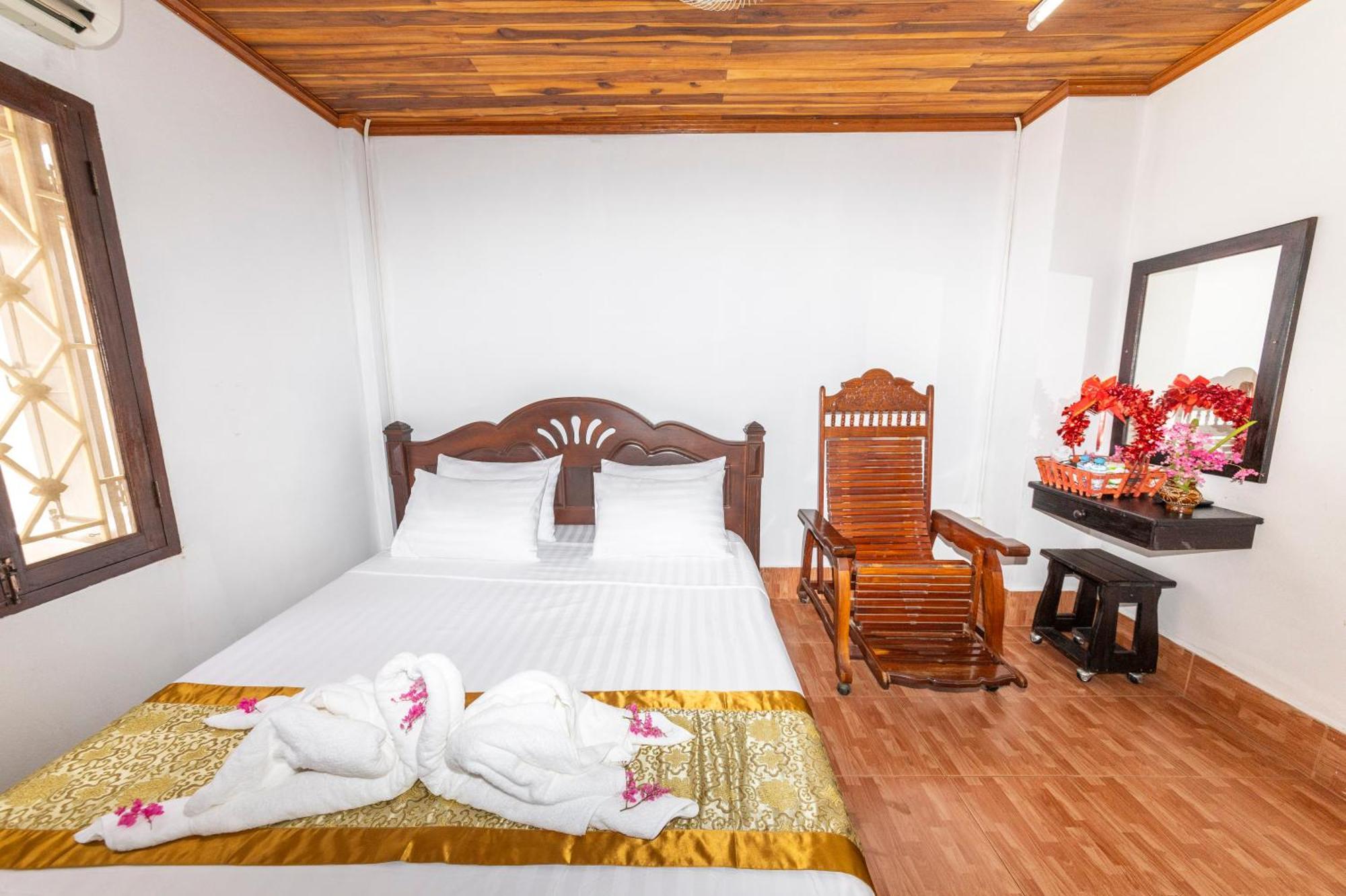 Nirasim Villa Luang Prabang Luaran gambar