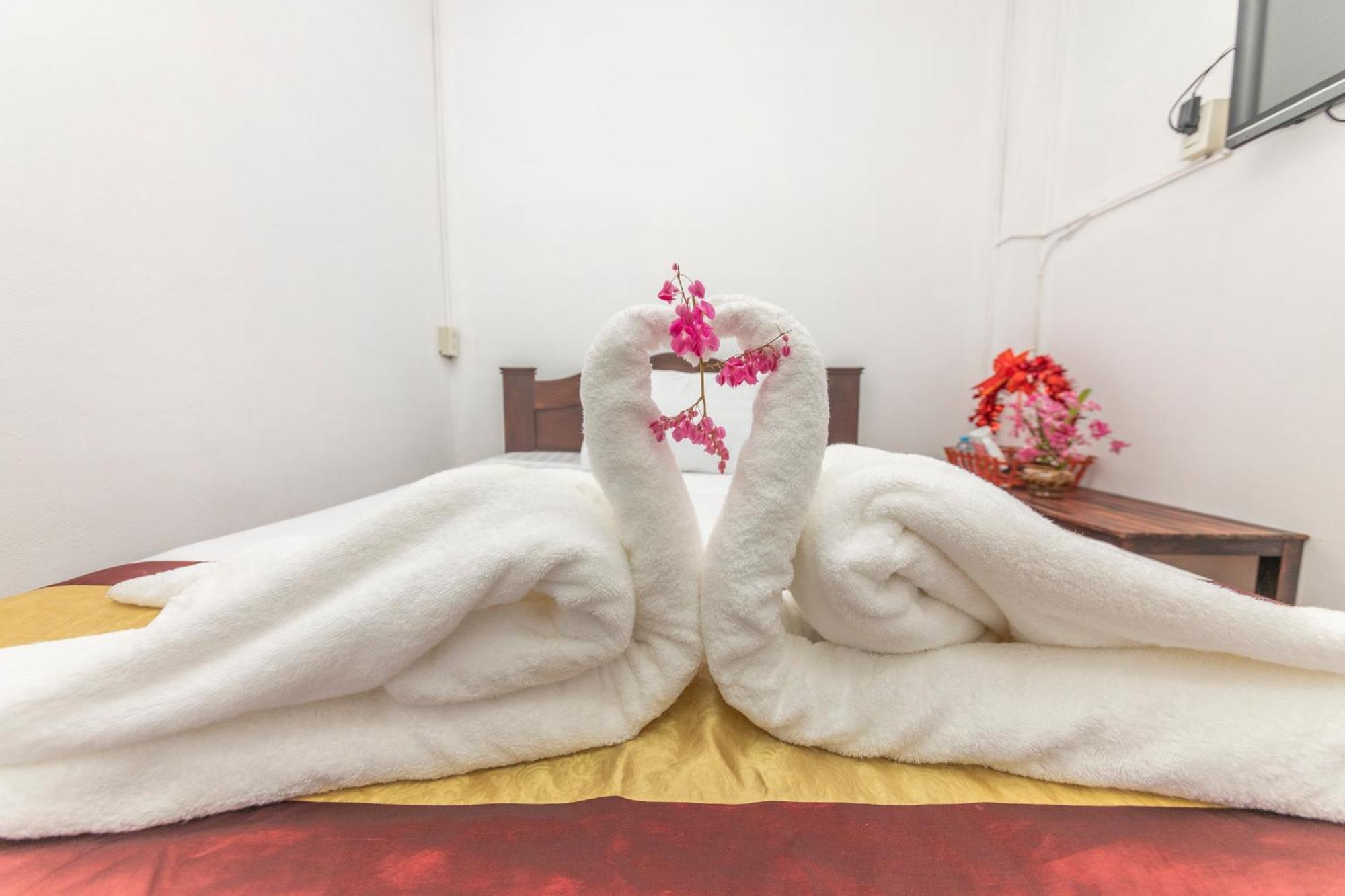 Nirasim Villa Luang Prabang Luaran gambar
